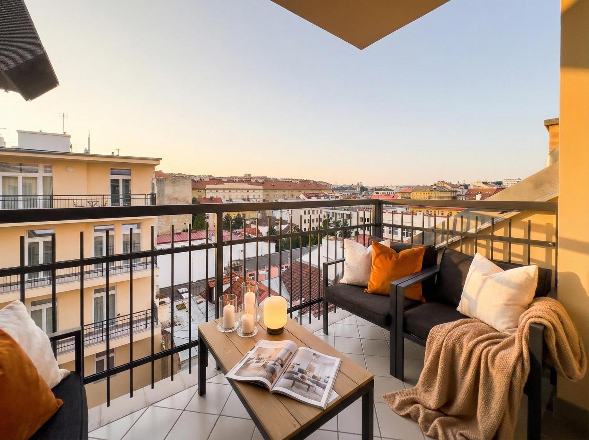 Turnkey I Karlin Square Apartments, Prague
